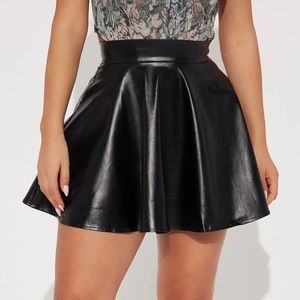 Faux leather skater pleated skirt